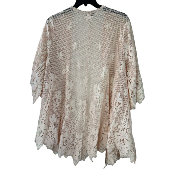 Torrid Scalloped Lace Kimono Open Front Pale Blush Floral Plus Size 3/4 3X 4X - Picture 3 of 10